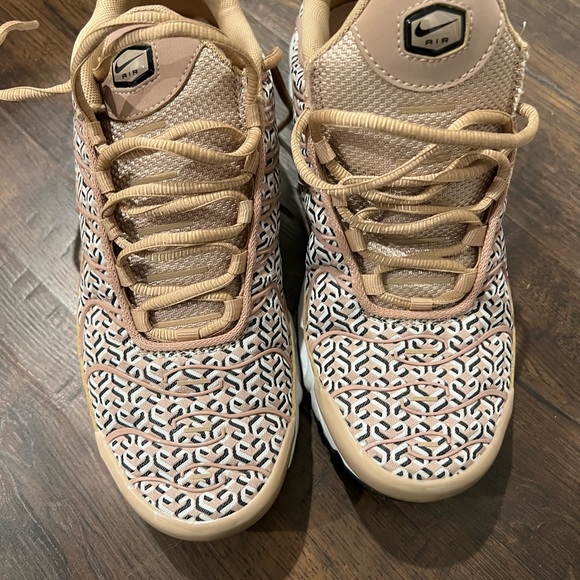 Womens Air Max Plus - Picture 3 of 5